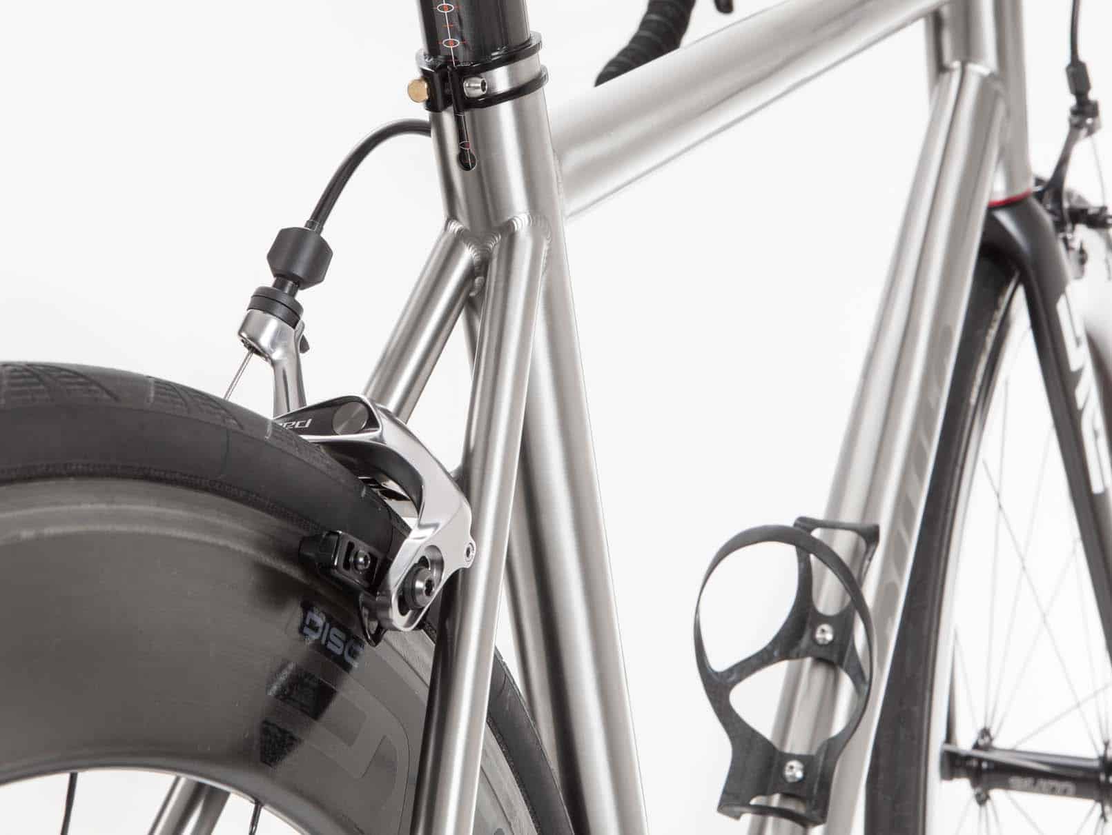 sRace-Titanium_frame_05_min sRace-Titanium_frame_05_min