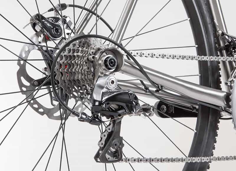 axle in bike